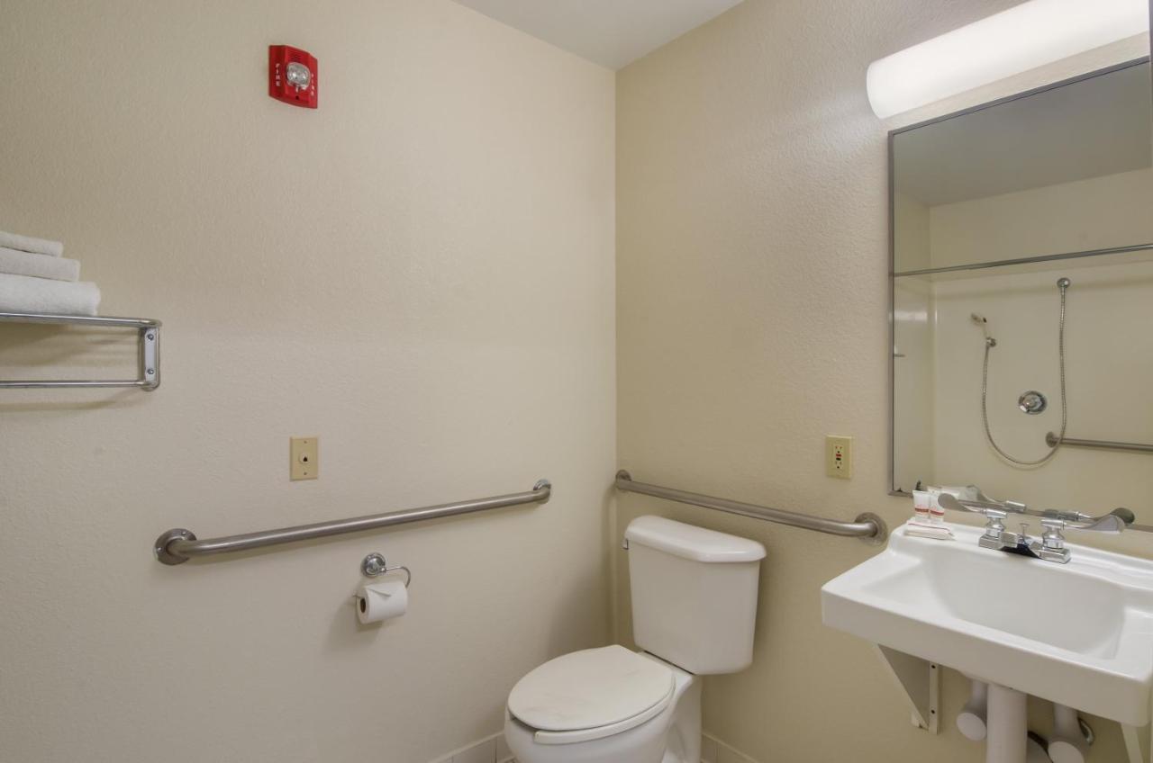 Studio with One Queen Bed - Disability Access/Non Smoking,1024884340:JPEG