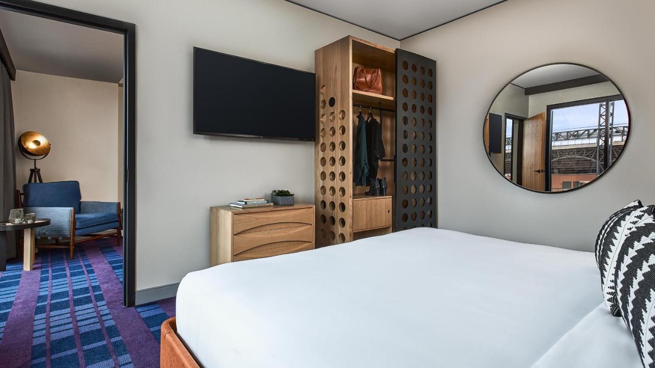 One-Bedroom Suite