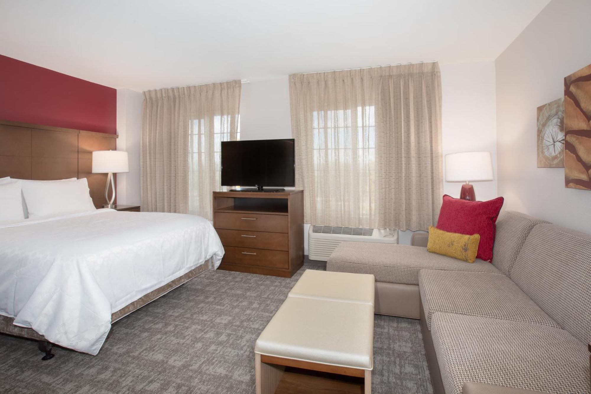 Queen Studio Suite