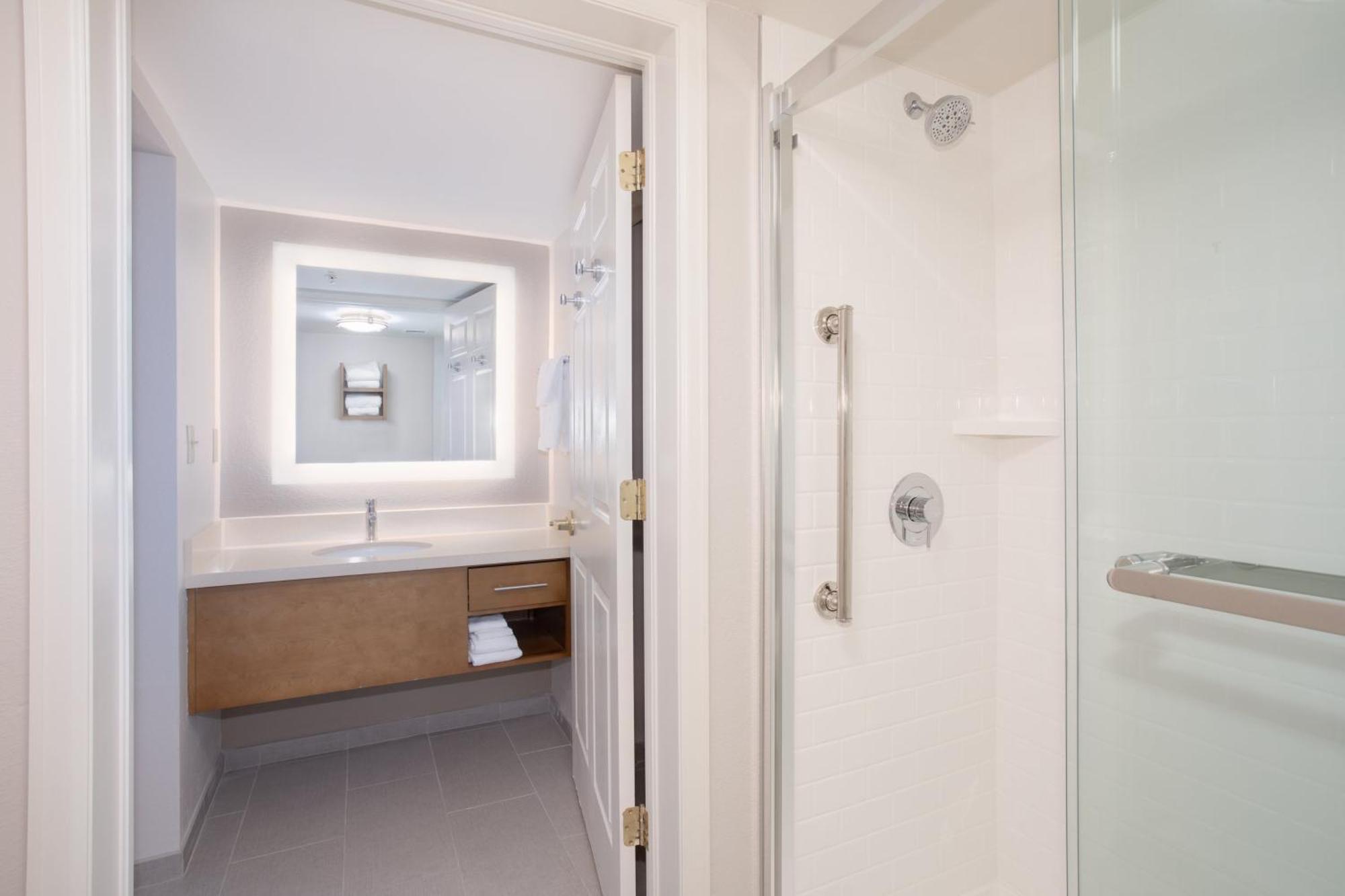 Two-Bedroom Suite - Non-Smoking