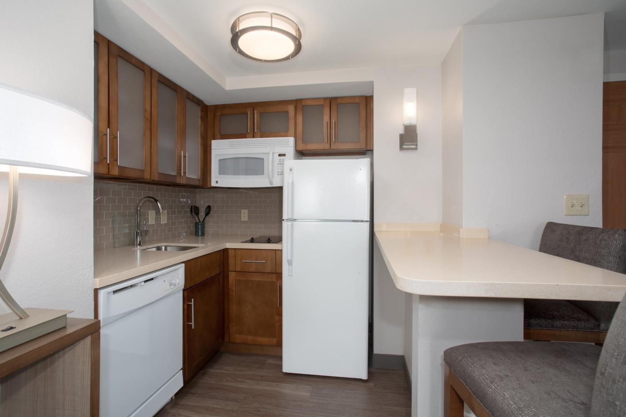 One-Bedroom King Suite,1275393607:JPEG