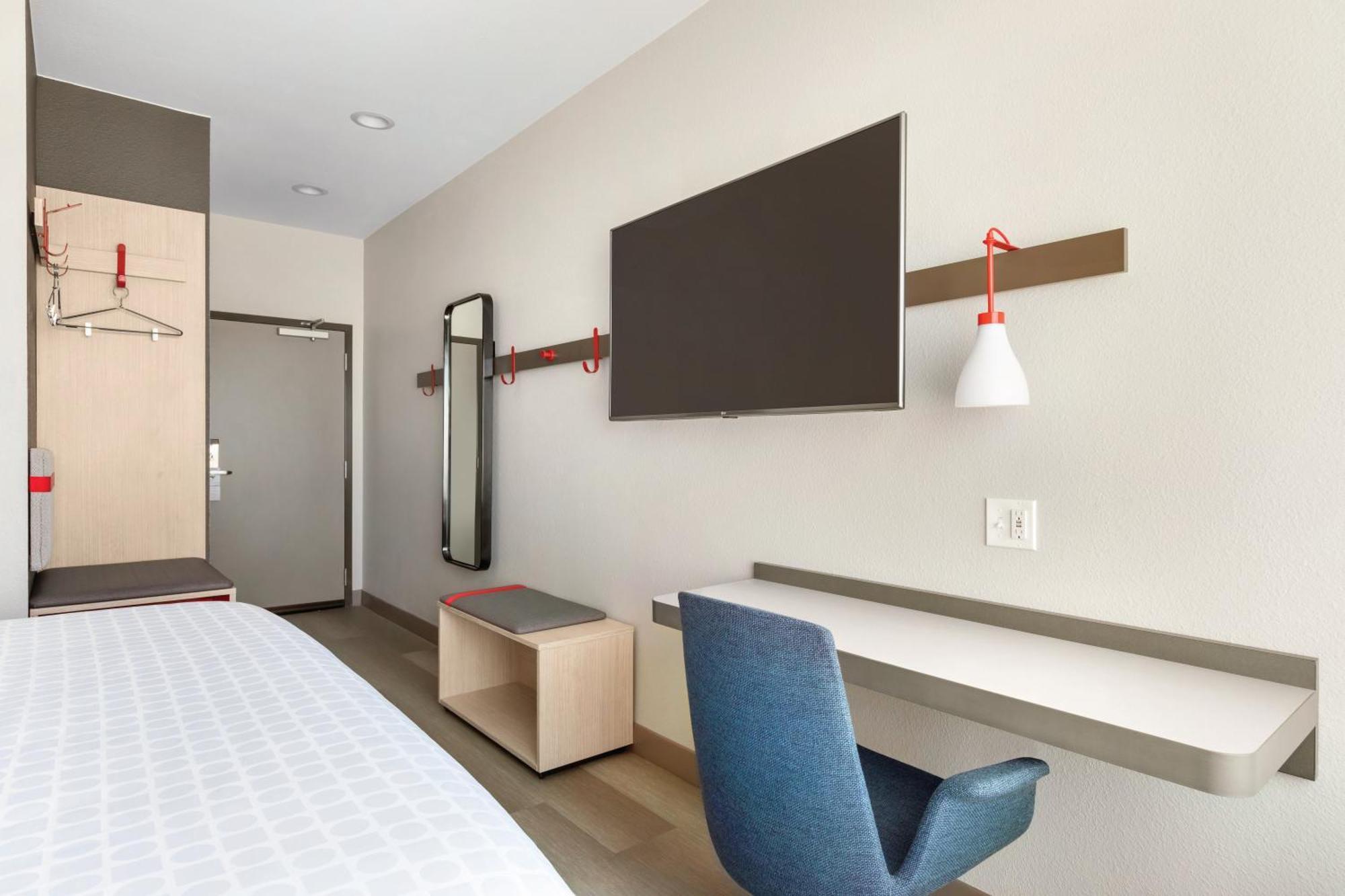 Standard King Room