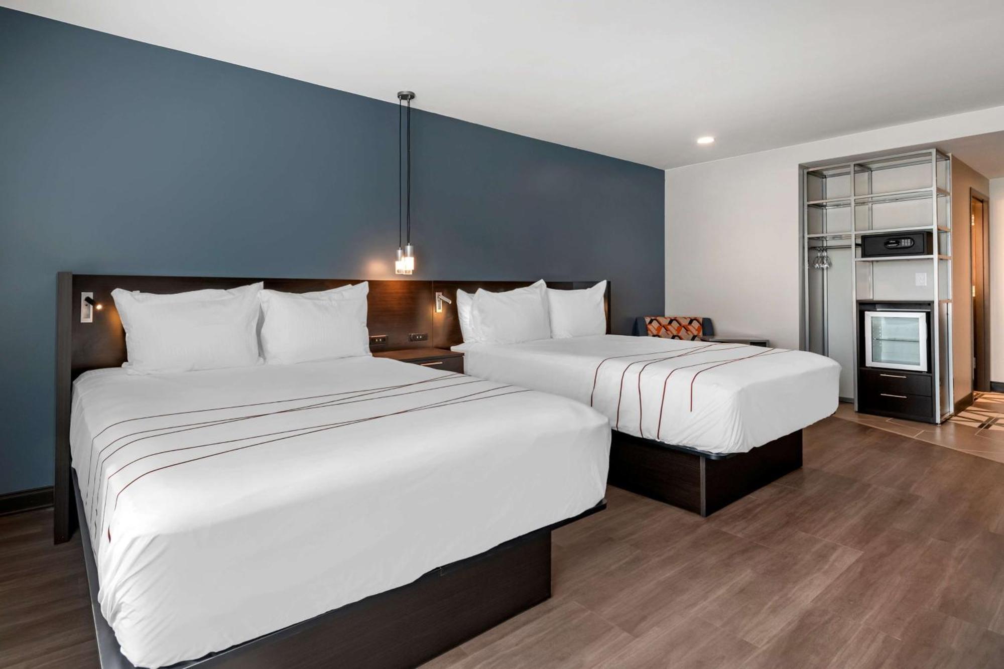 Queen Room Two Queen Beds