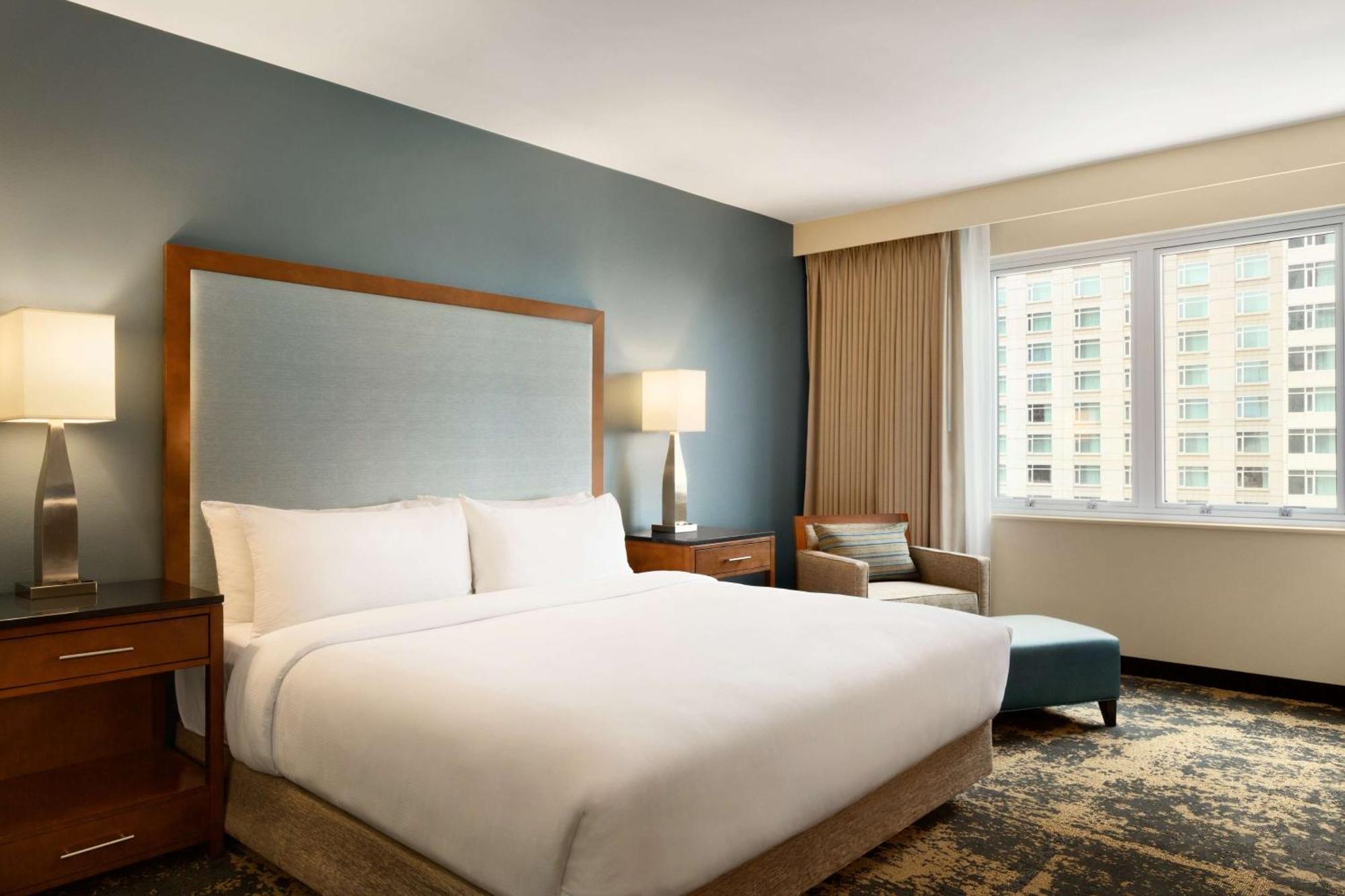 King Suite Mountain View