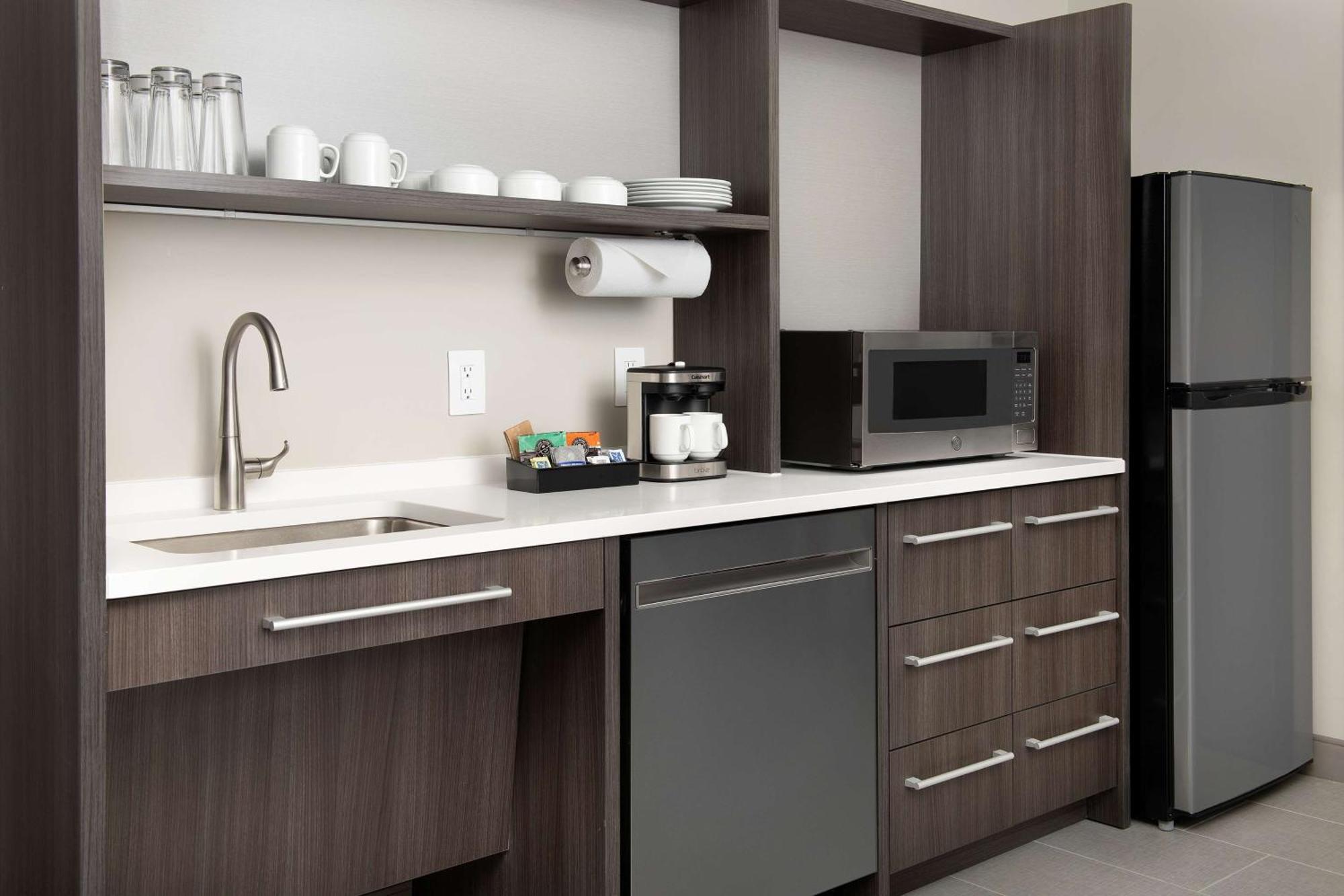 King Studio Suite Mobility Access or Non-Smoking