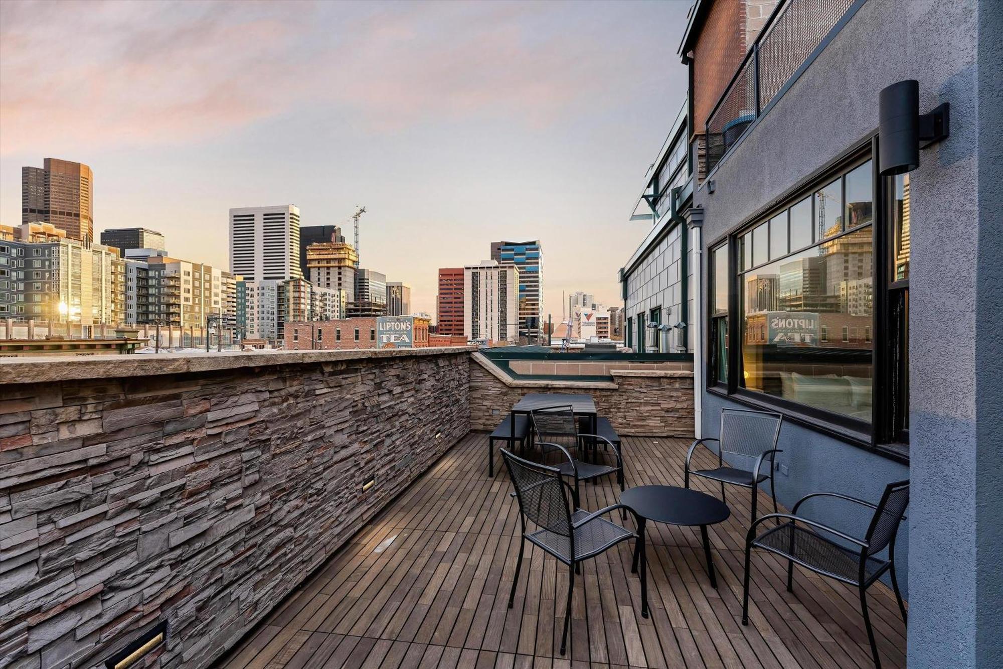 Suite City View