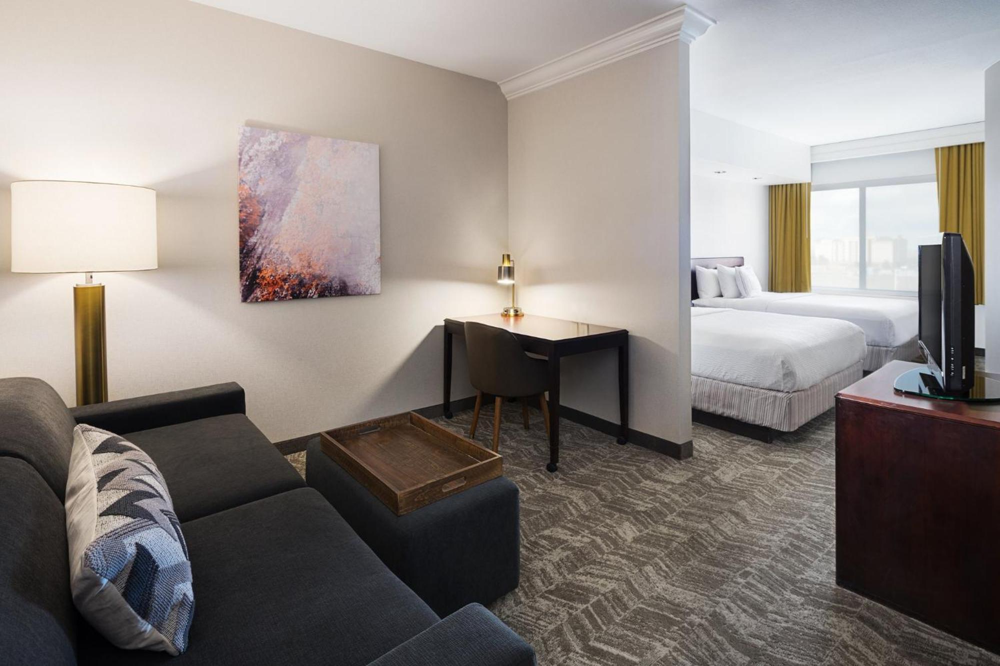 Studio Suite Two Queen Beds Hearing Accessible Non-Smoking