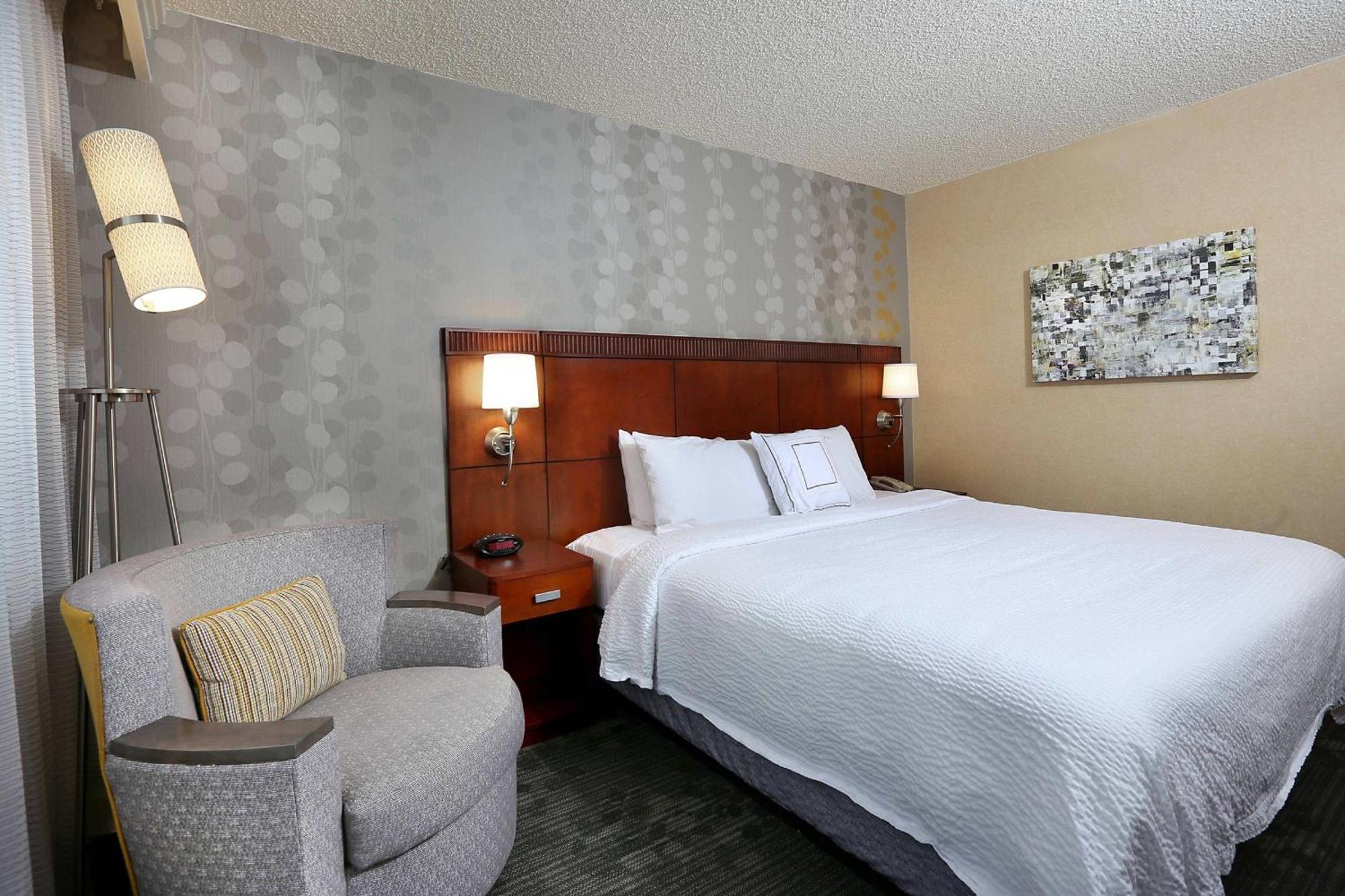Queen Room,1618826046:JPEG