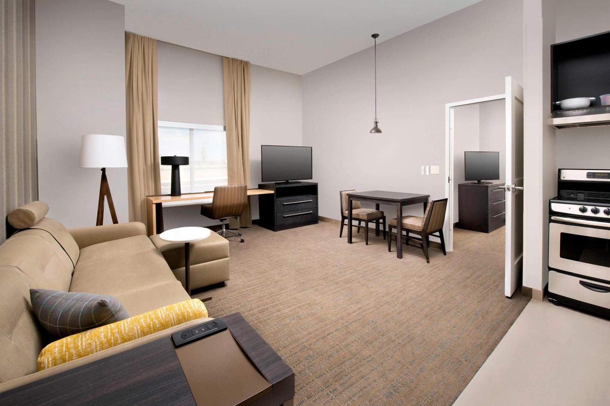 One-Bedroom Suite