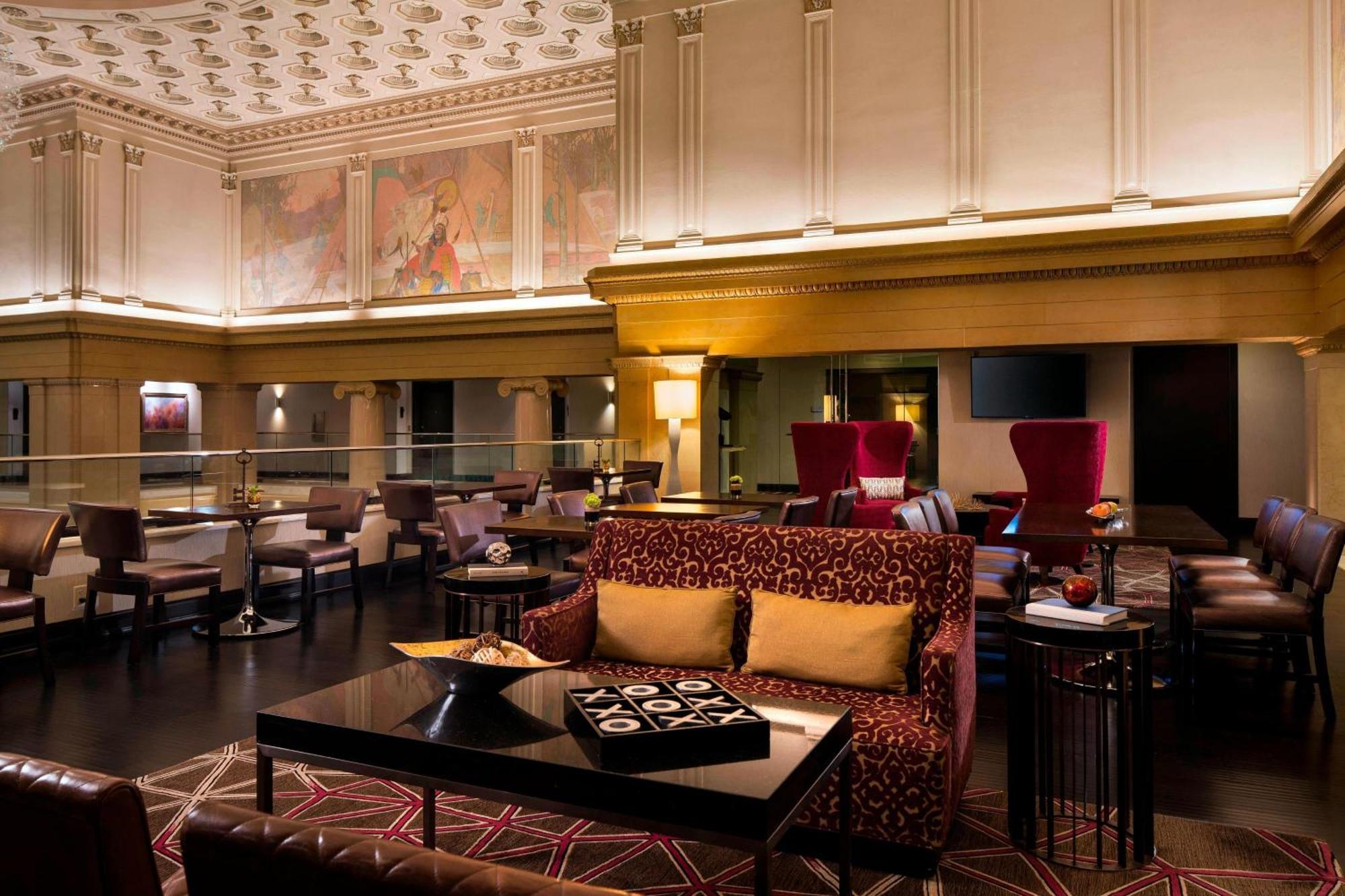 Club level Larger Guest room 1 King