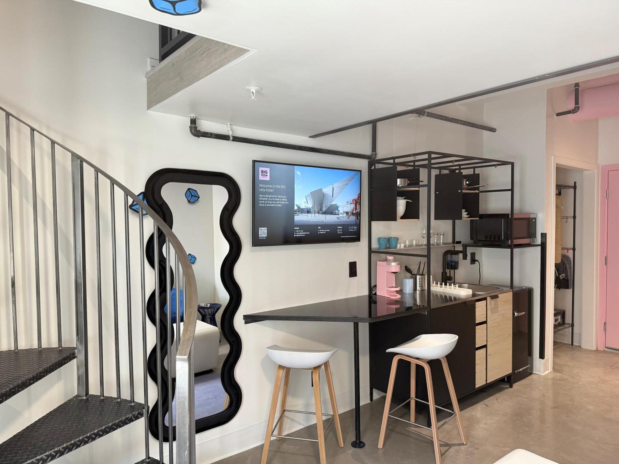 Studio Split Level