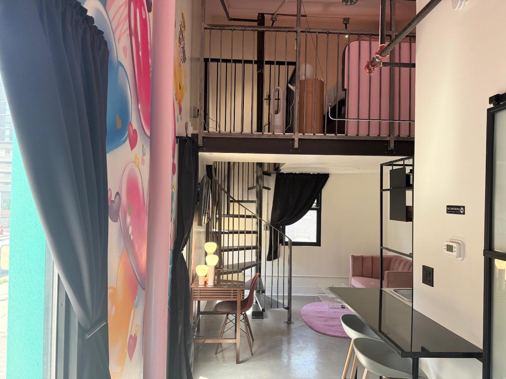 Studio Split Level