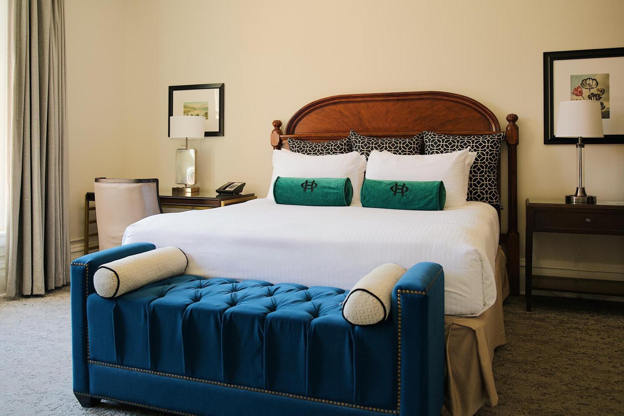Deluxe King Room