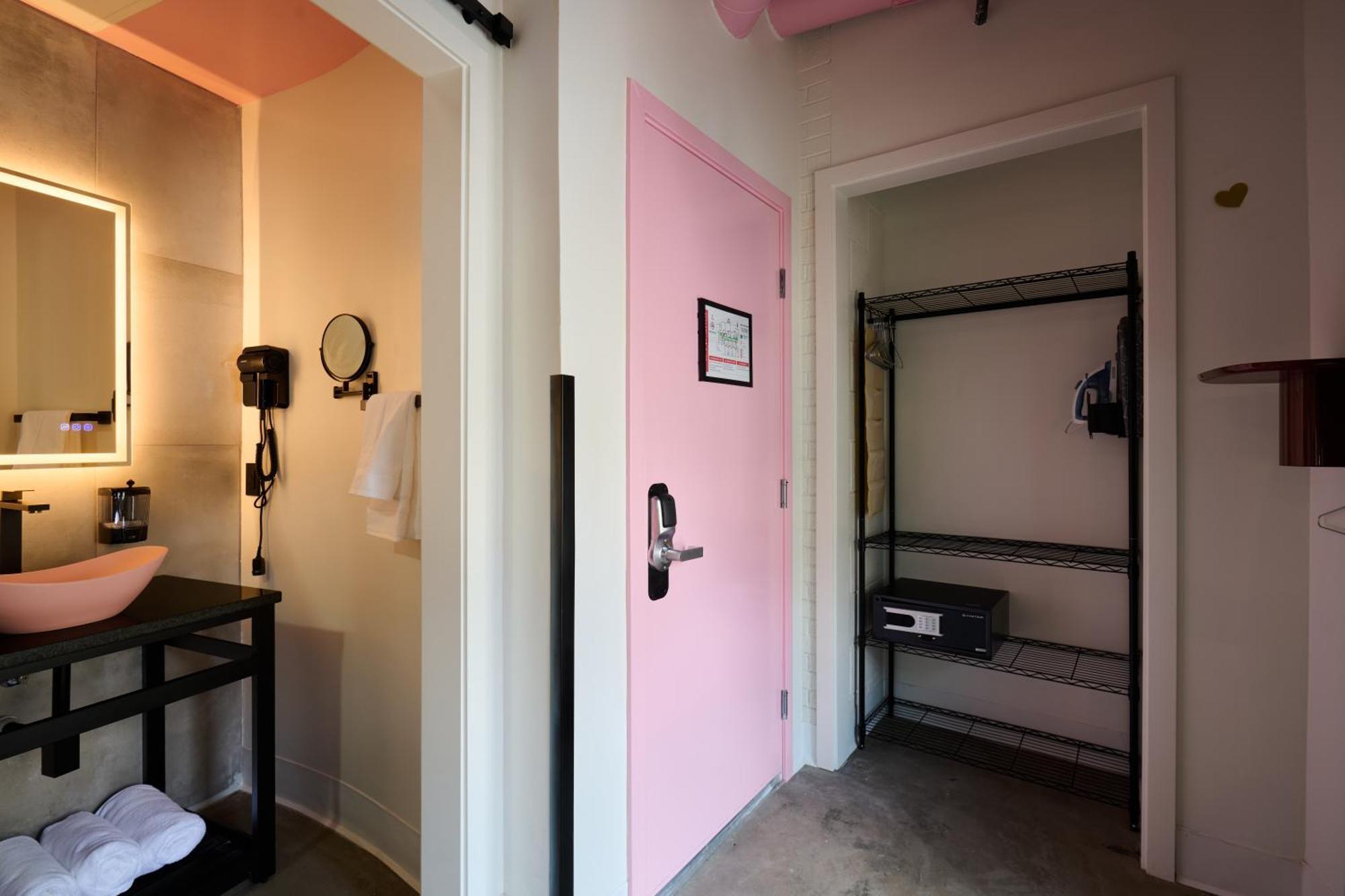 Studio Split Level