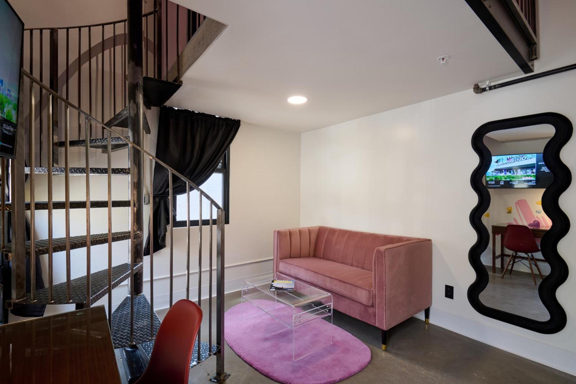 Studio Split Level