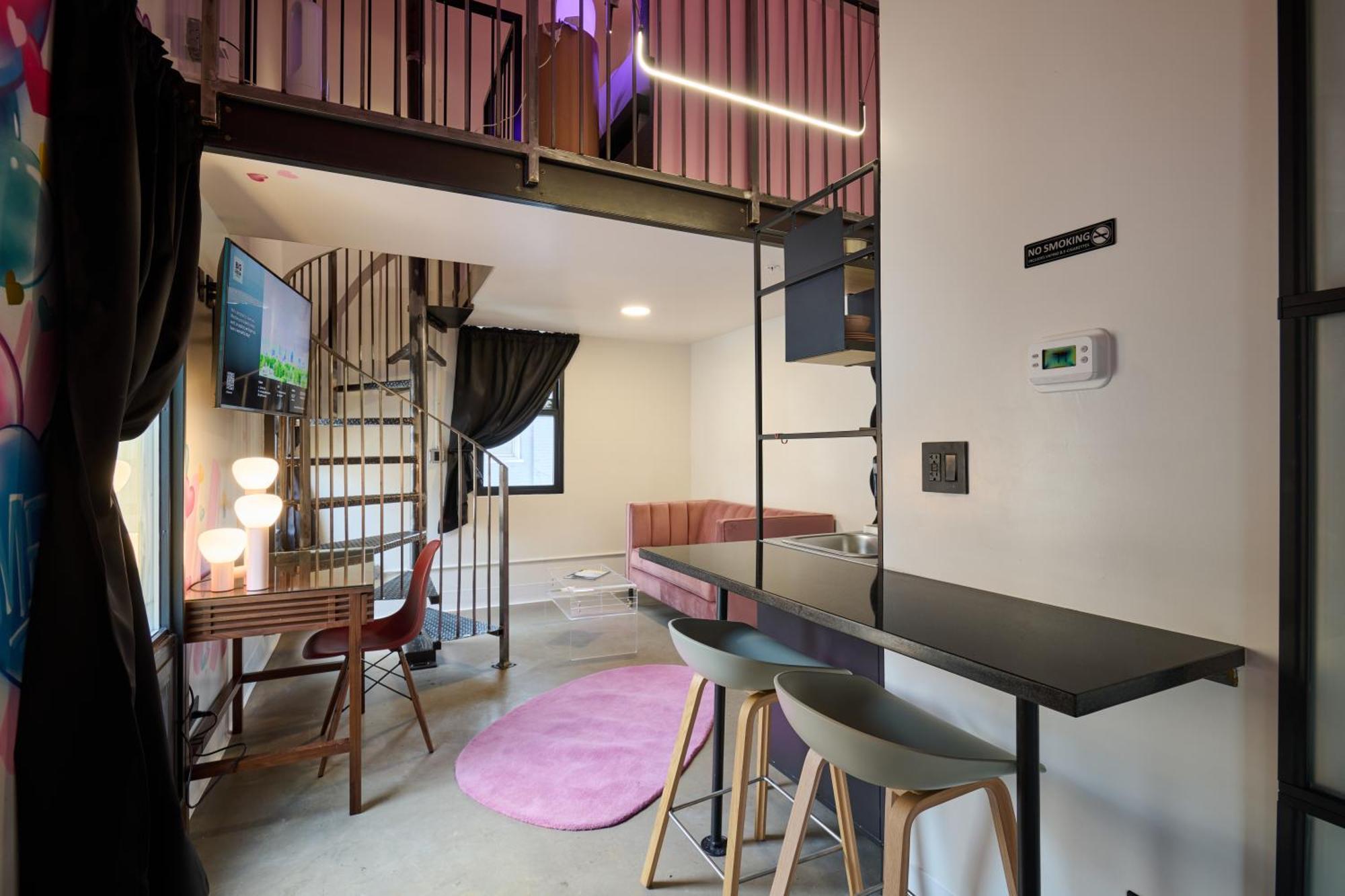 Studio Split Level
