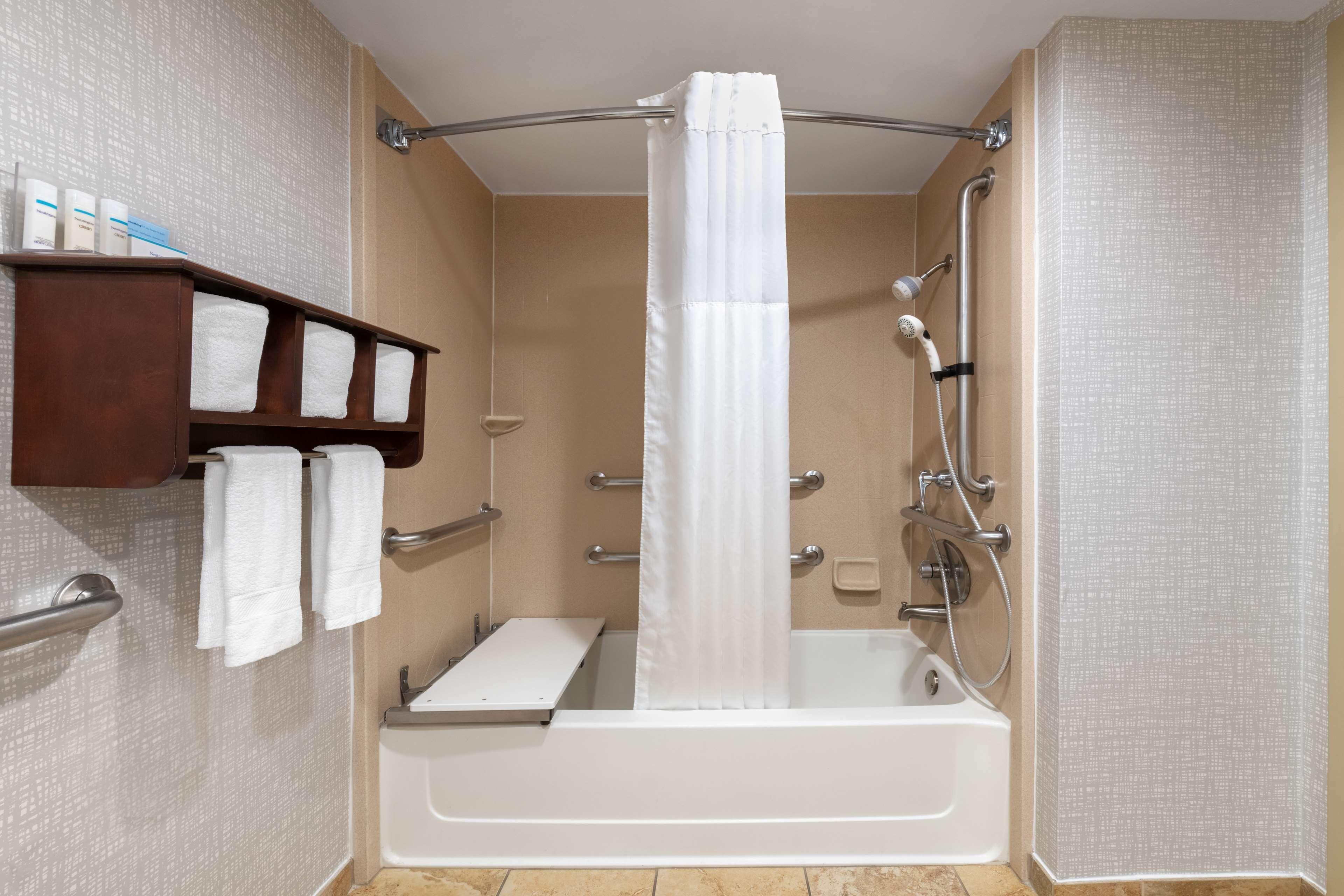 King Room Mobility Access or Non-Smoking