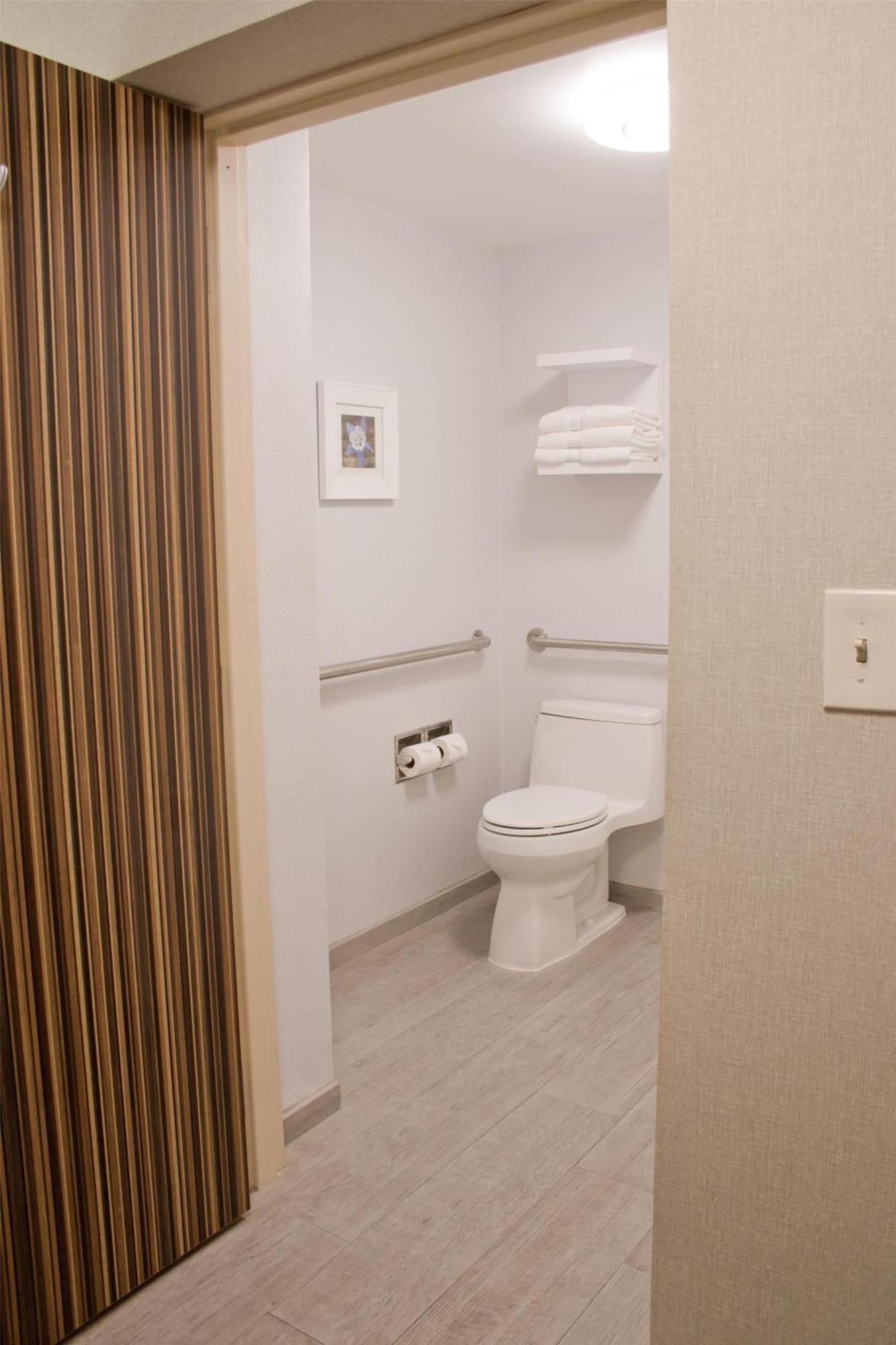 Suite Two Queen Beds Tub Mobility Access or Non-Smoking