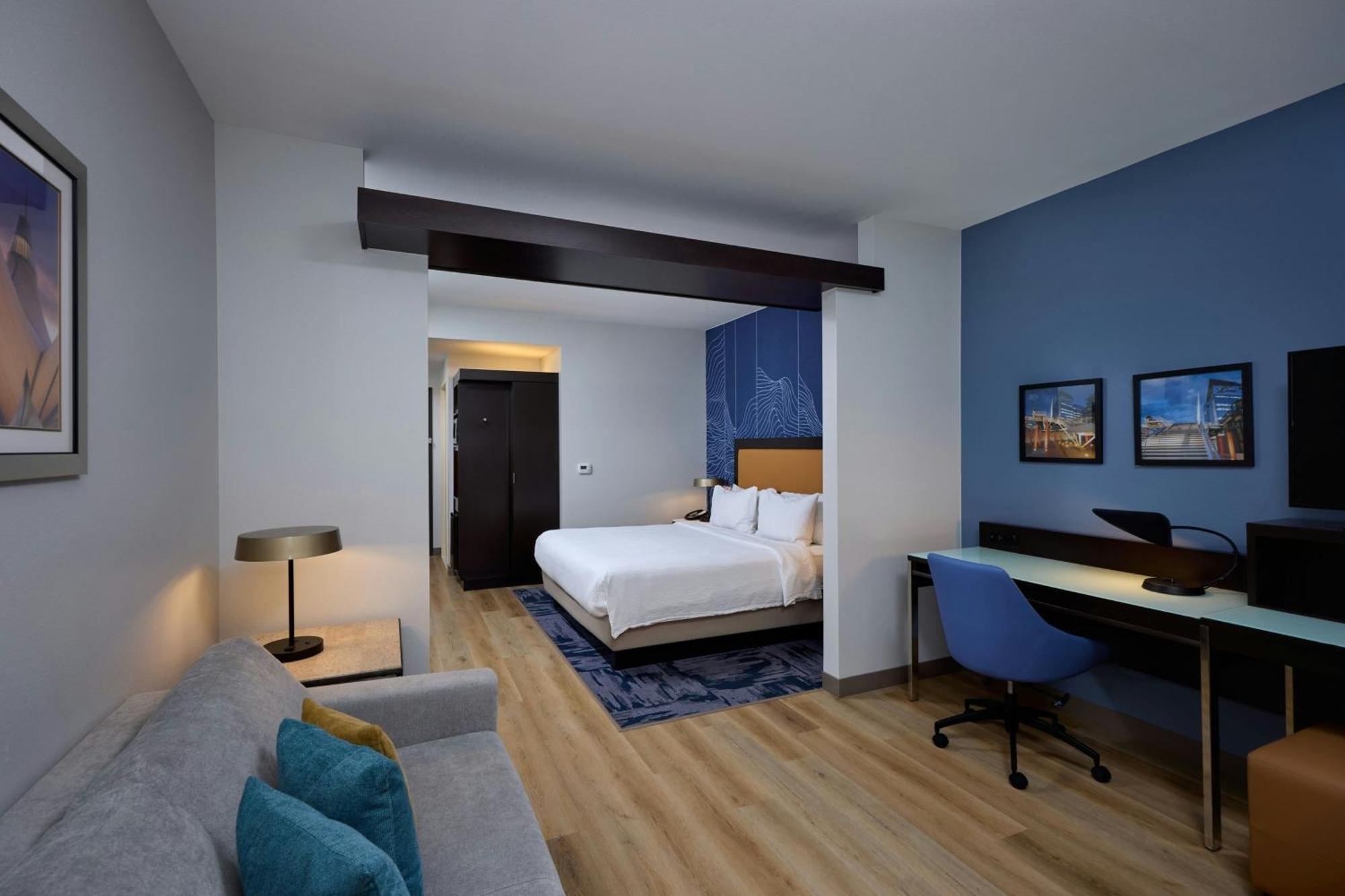 One-Bedroom Executive Suite with City View,1742754143:JPEG