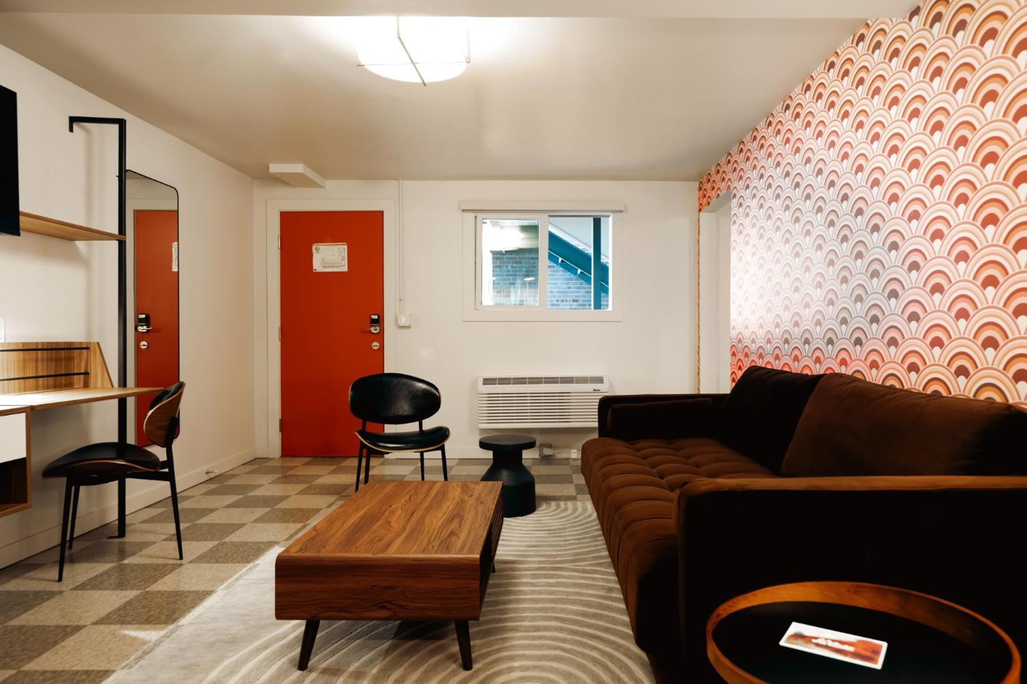Retro Roadtrip Suite