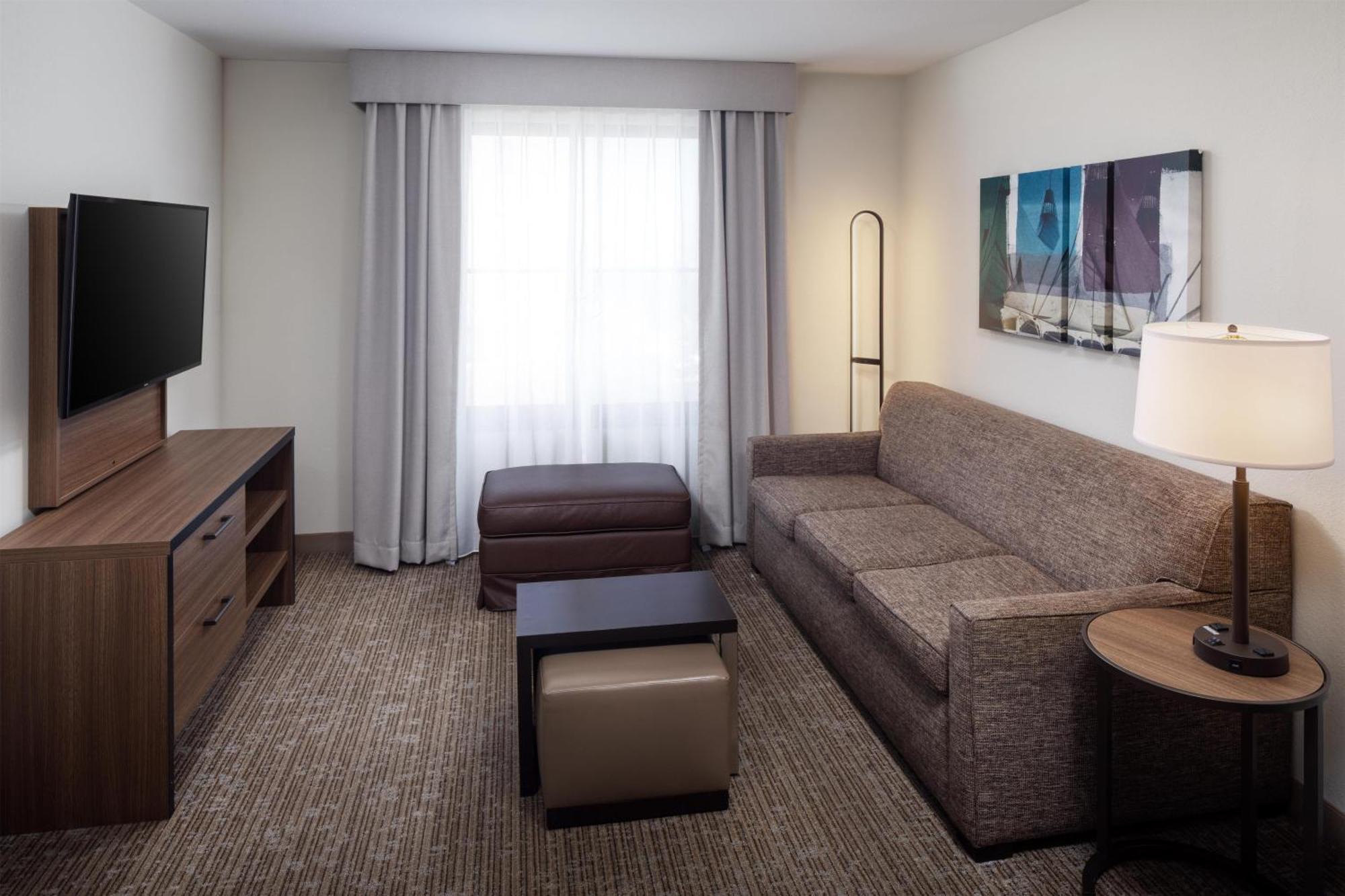 One-Bedroom Queen Suite Two Queen Beds Non-Smoking