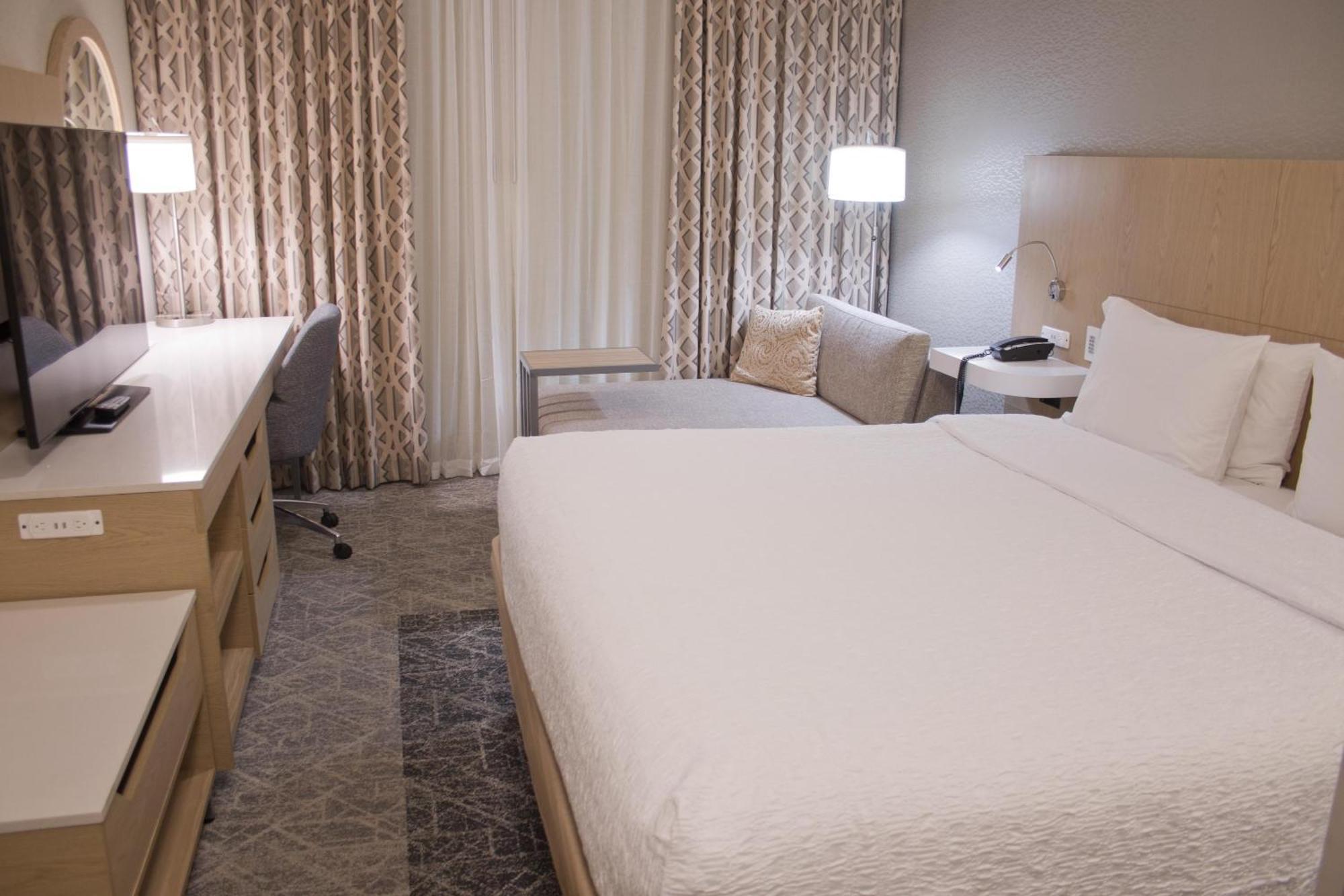 King Room King Bed Non-Smoking