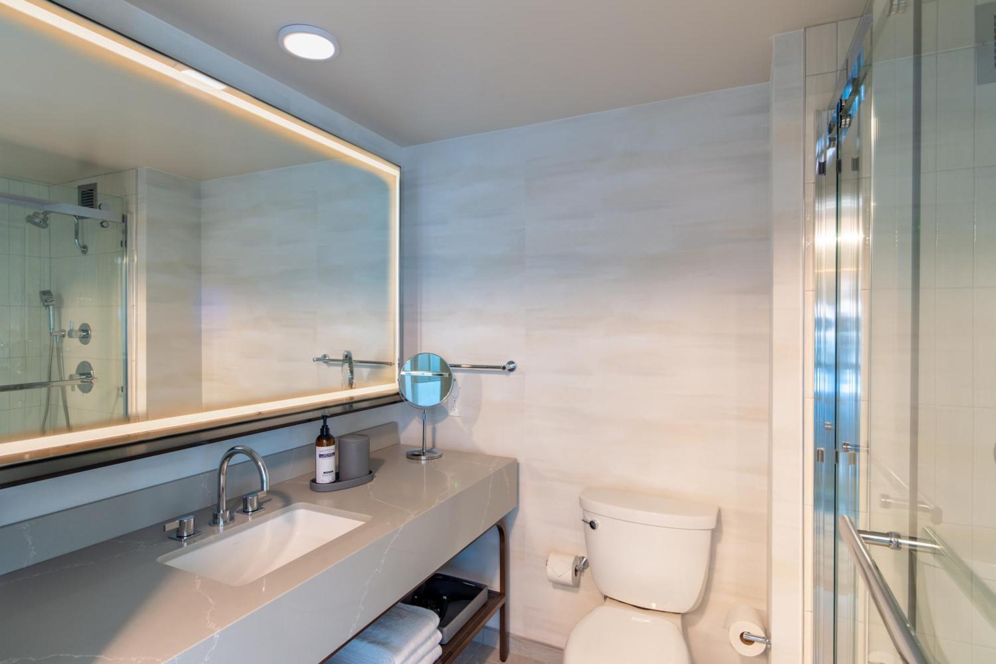 Queen Room Two Queen Beds City View