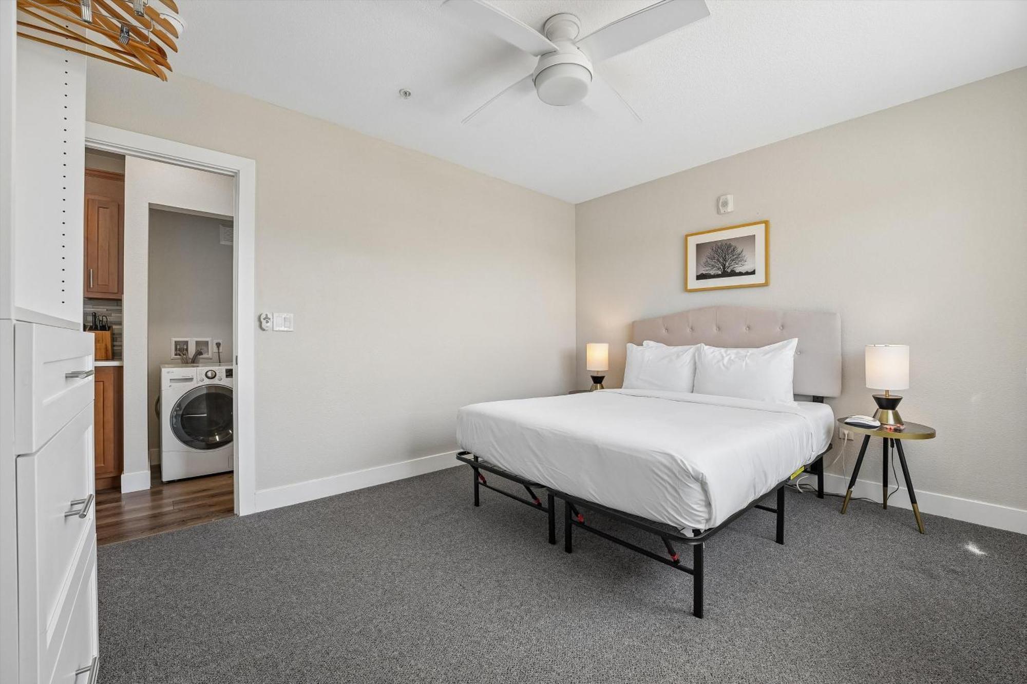 Two Bedroom Queen Beds Self Check