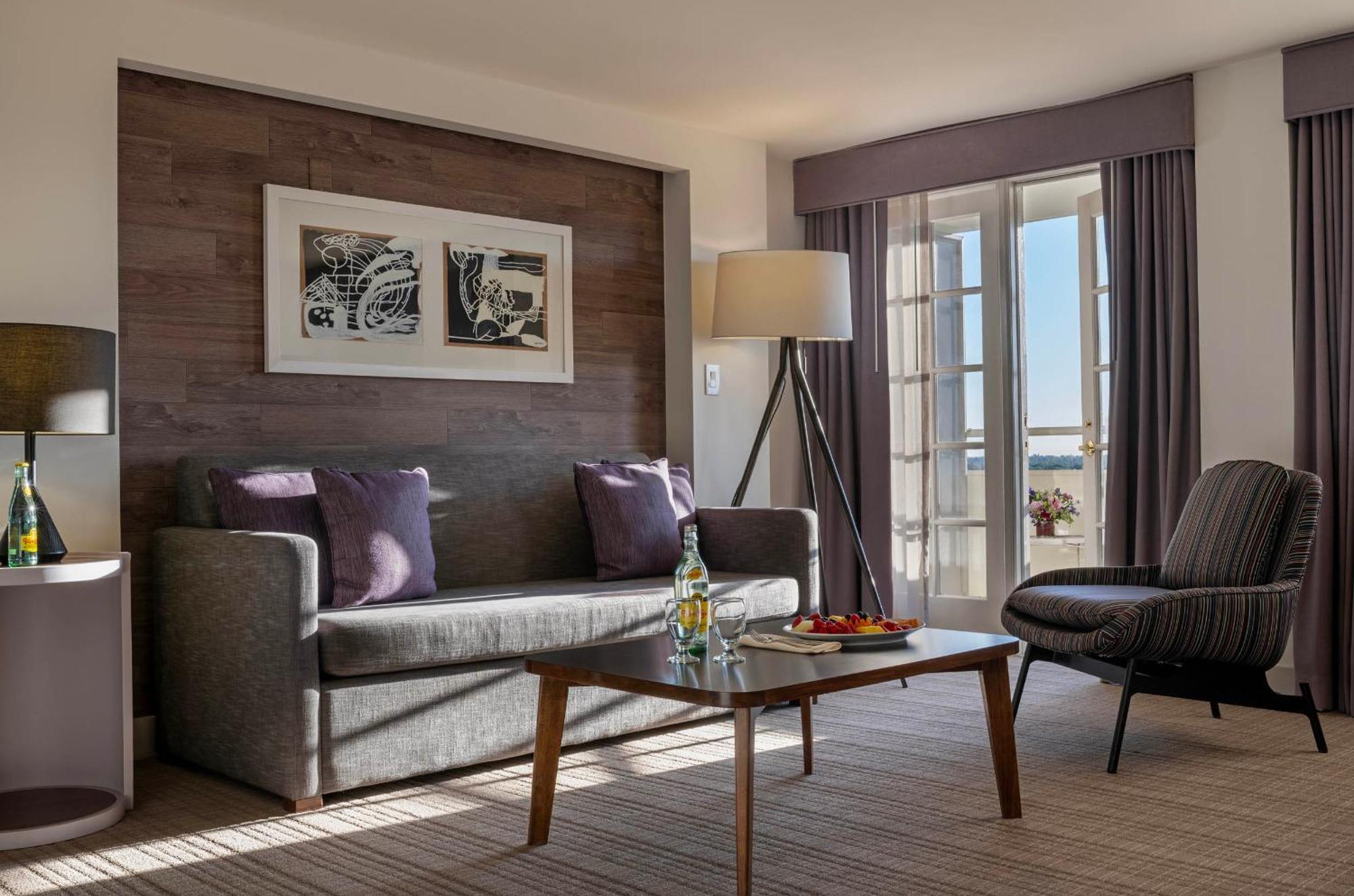 Executive King Suite