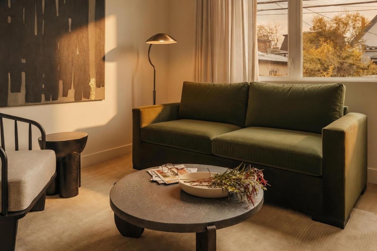 One-Bedroom Deluxe Apartment