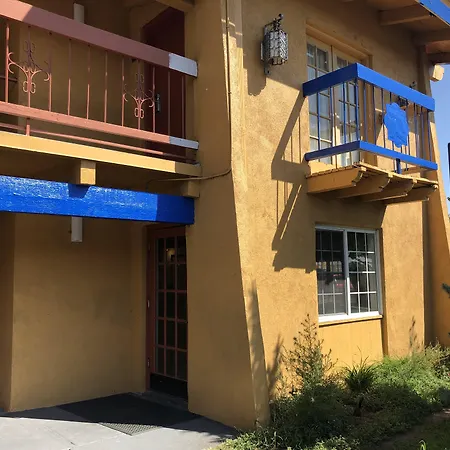 Americas Best Value Inn Denver-2