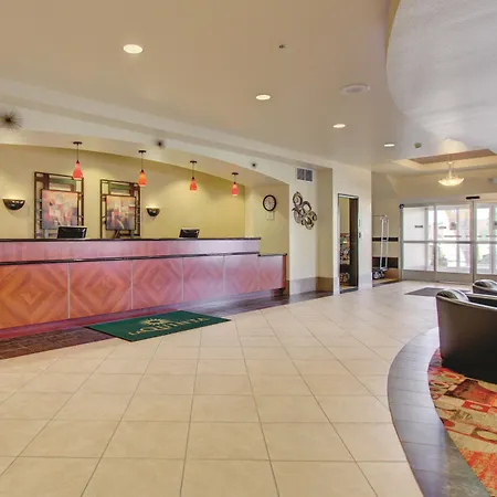 La Quinta By Wyndham Denver Gateway Park-2