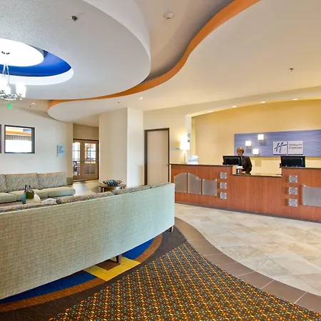 Holiday Inn Express And Suites Denver East Peoria Street By Ihg-2