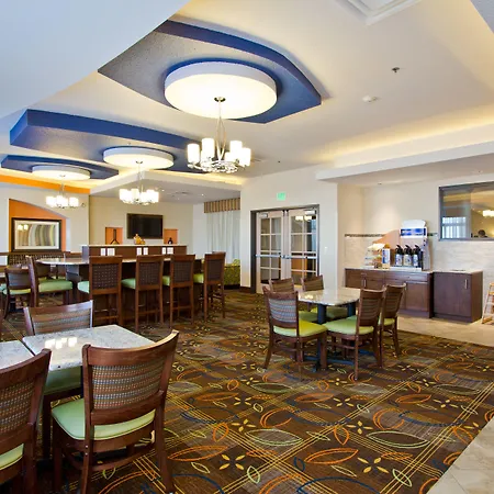 Holiday Inn Express And Suites Denver East Peoria Street By Ihg-3