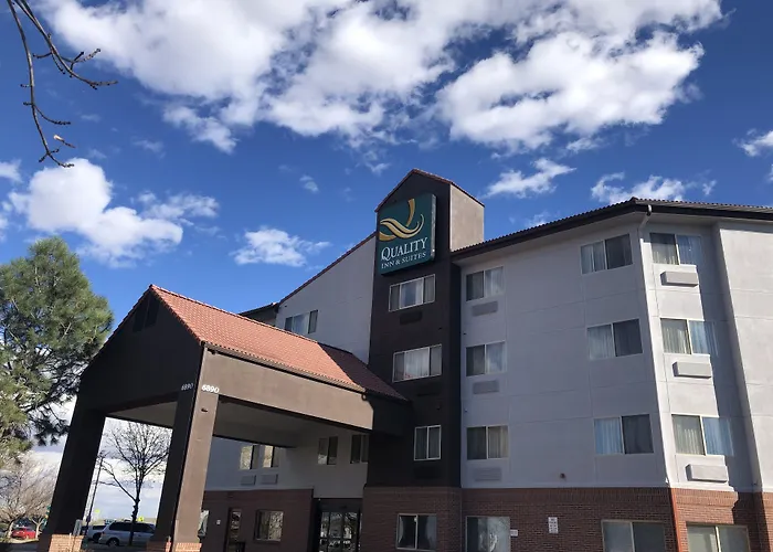 Garner Hotel Denver Airport Area Montbello