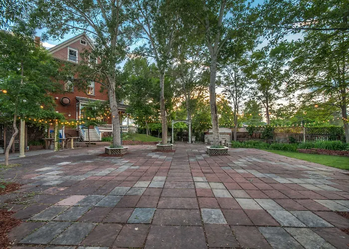 Lumber Baron Inn And Gardens Denver